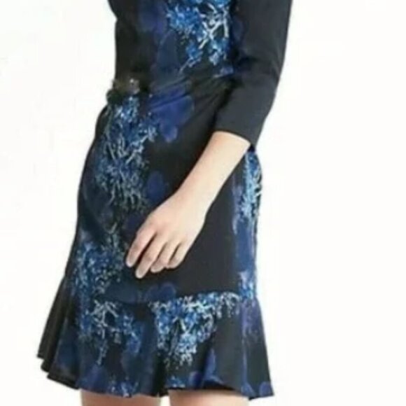 Banana Republic Crew Neck 3/4 Sleeve Peplum Fit And Flare Dress sz 8P - Picture 2 of 13